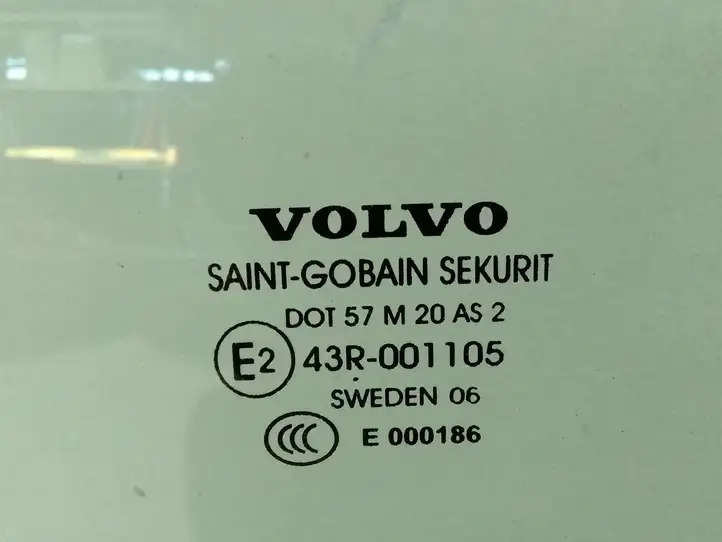 Volvo S40 (2004 - 2007) Стекло передней двери — фото 2