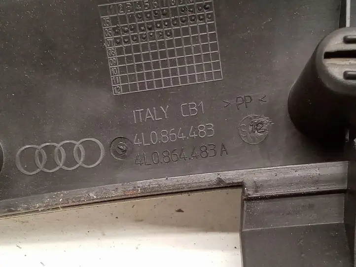 Audi Q7 4L (2005 - 2009) 4L0864483 Отделка порога багажника — фото 2