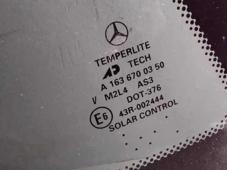 Mercedes-Benz ML W163 (1997 - 2005) A1636700350 Заднее боковое стекло — фото 3