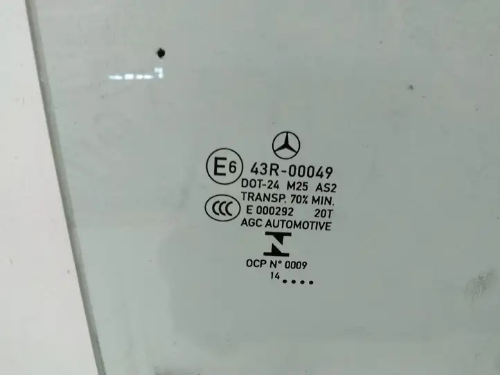 Mercedes-Benz C W205 (2014 - 2021) Стекло задней двери — фото 2