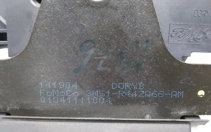 Ford Focus C-MAX (2003 - 2010) 141904 Замок крышки багажника — фото 4