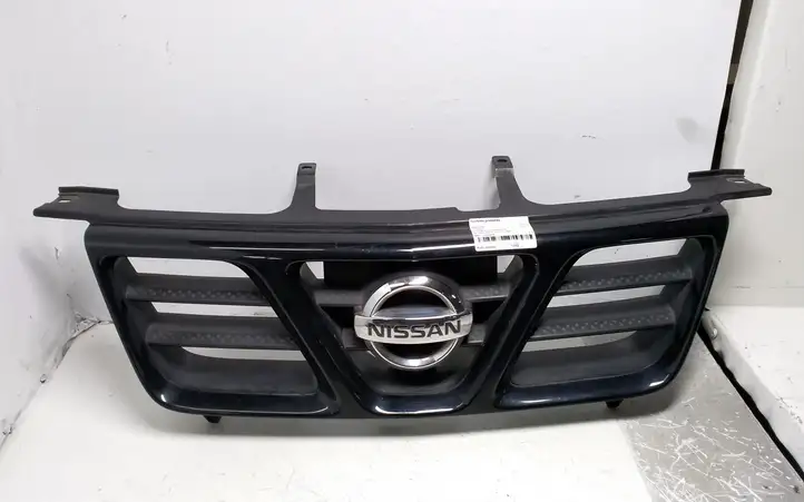 Nissan X-Trail T30 (2001 - 2007) 623108H700 Передняя решетка — фото 1