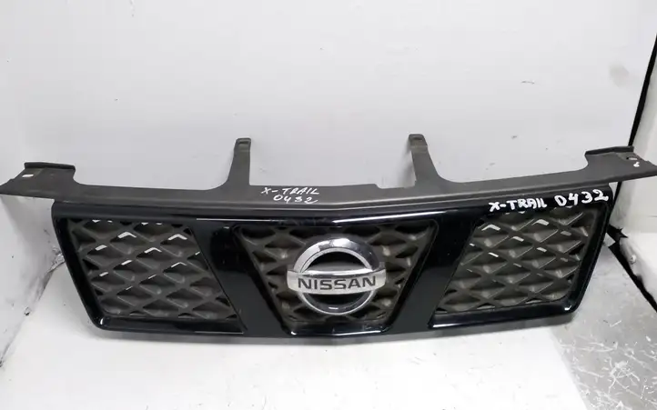 Nissan X-Trail T30 (2001 - 2007) 62310EQ303 Передняя решетка — фото 1