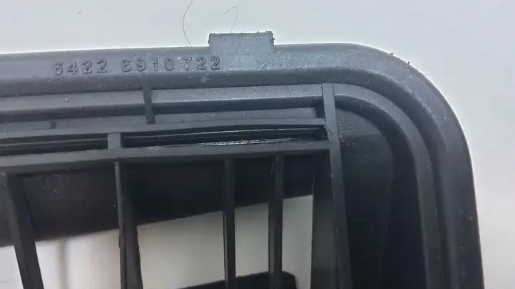 BMW 7 F01 F02 F03 F04 (2008 - 2016)  64226910722 Вентиляционная решётка