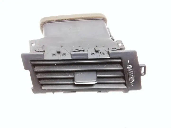 BMW 5 E60 E61 (2004 - 2010) 64226910731 Боковой воздушный дефлектор — фото 1