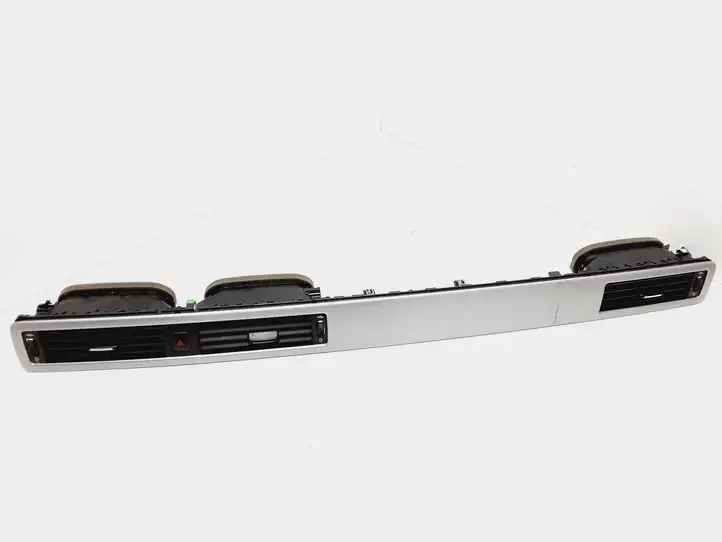 Volvo V70 (2007 - 2013) 30715143 Центральный воздушный дефлектор — фото 1