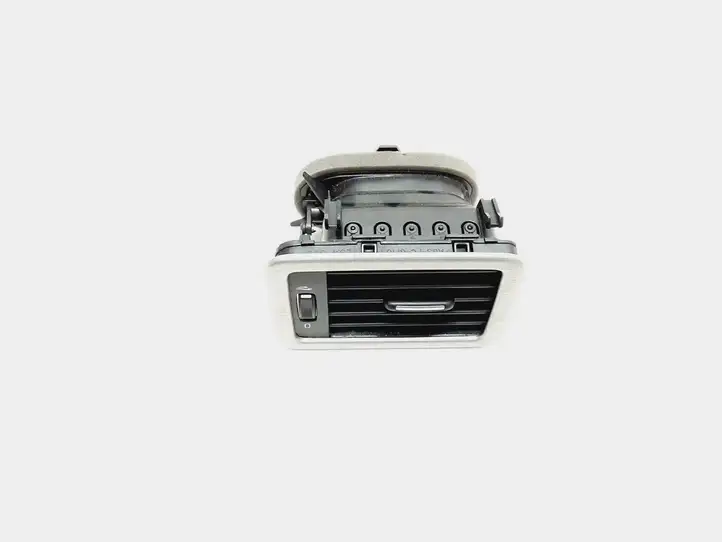 Volvo V70 (2007 - 2013) 30755183 Боковой воздушный дефлектор — фото 1