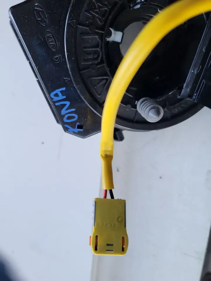 Hyundai Kona I (2017 - 2022) Датчик угла поворота руля — фото 8