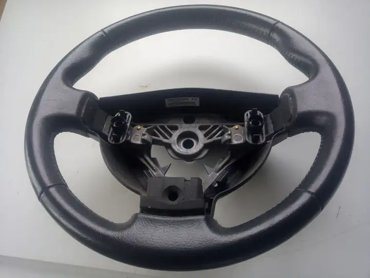 Nissan Qashqai (2010 - 2013) Руль — фото 1