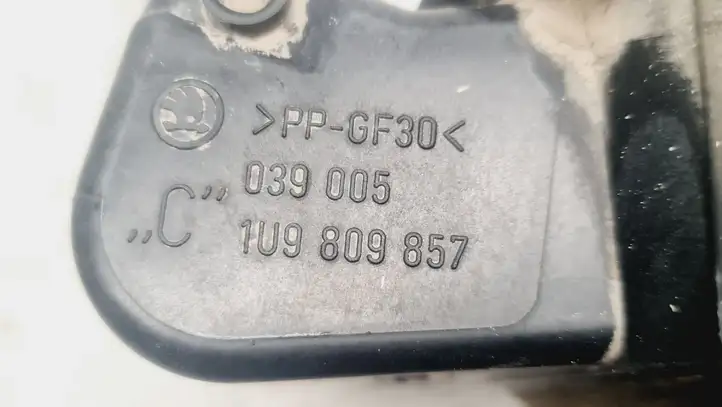 Skoda Octavia Mk1 (1U) (1996 - 2004) 1U9809857 Крышка топливного бака — фото 2