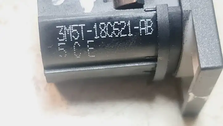 Ford Focus (2005 - 2008) 3M5T180621AB Кнопка обогрева стекла — фото 4