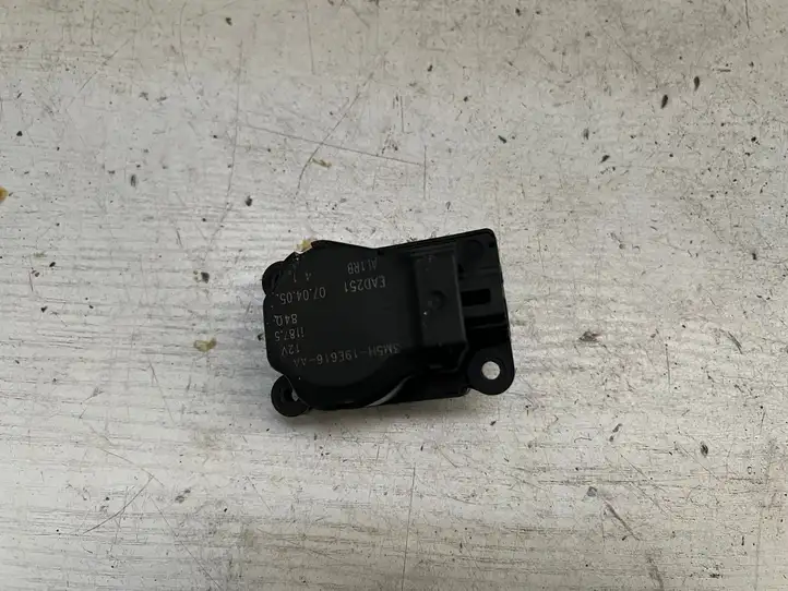 Ford Focus (2005 - 2008) 3M5H19E616AA Двигатель задвижки потока воздуха — фото 3
