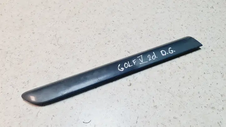 Volkswagen Golf V (2003 - 2009) 1K3853536A Молдинг крыла — фото 1