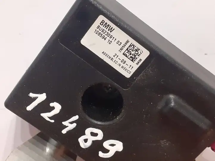 BMW X5 E70 (2006 - 2013) BU9230911 Усилитель антенны — фото 2