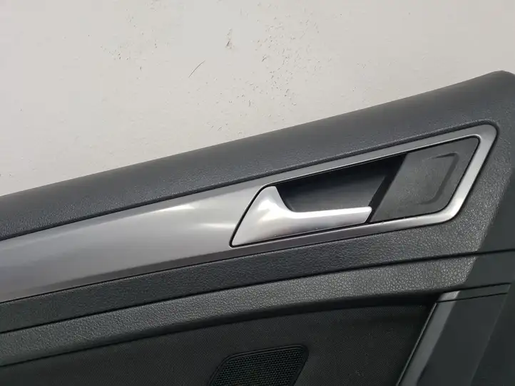 Volkswagen Golf VII (2013 - 2019) 5G4868115D Обшивка задней двери — фото 3