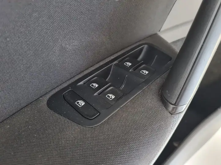 Volkswagen Golf VII (2013 - 2019) 5G4868079 Обшивка передней двери — фото 4