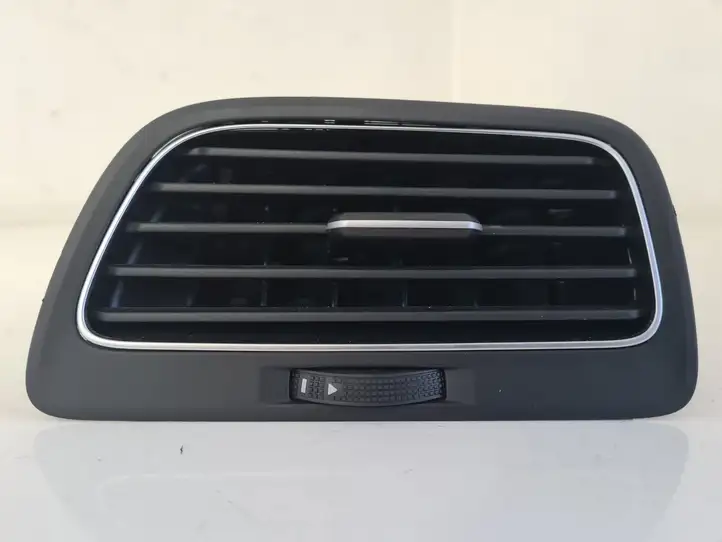 Volkswagen Golf VII (2013 - 2019) 5G1819710 Боковой воздушный дефлектор — фото 1