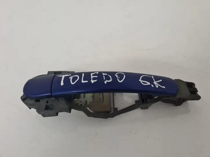 Seat Toledo II (1M) (1998 - 2006) Наружная ручка задней двери — фото 1