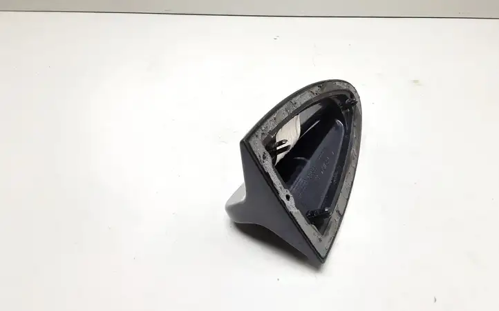 BMW 3 E90 E91 (2005 - 2012) 018636 Крышка GPS-антенны — фото 2