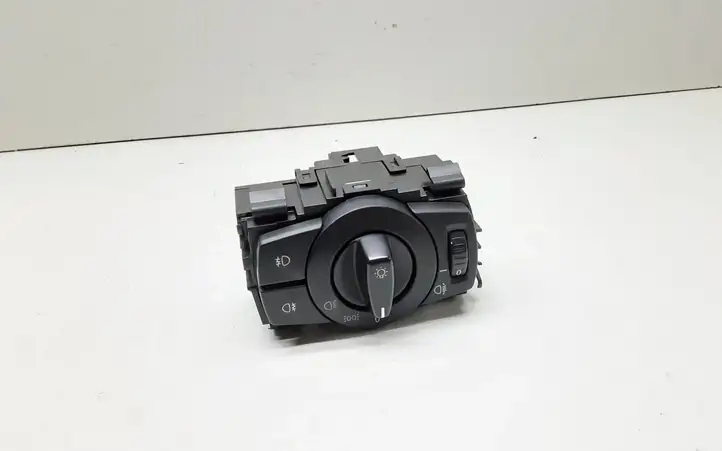 BMW 3 E90 E91 (2005 - 2012) 6932794 Включатель фонарей — фото 1