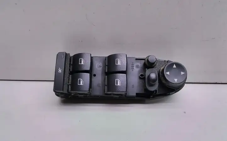BMW X5 E70 (2006 - 2013) 9122121 Кнопка стеклоподъемников — фото 1
