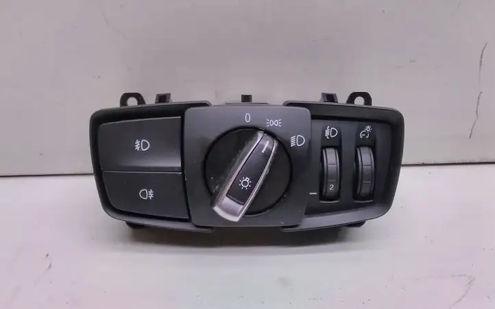 BMW 1 F20 F21 (2011 - 2019) 9265304 Включатель фонарей — фото 1