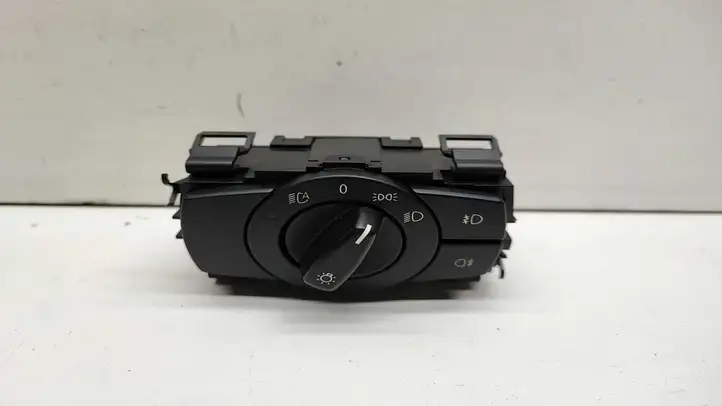 BMW 3 E90 E91 (2005 - 2012) 6932796 Включатель фонарей — фото 1