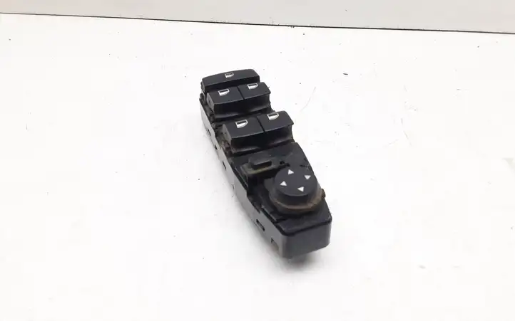 BMW 5 F10 F11 (2009 - 2016) 9238241 Блок кнопок стеклоподъемников — фото 1