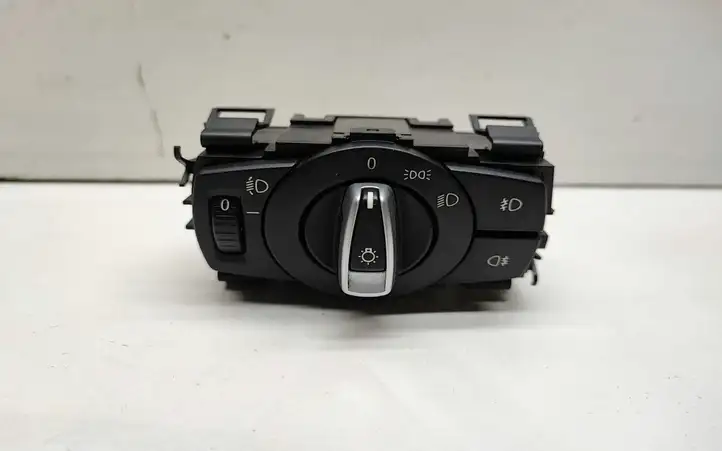 BMW 3 E90 E91 (2005 - 2012) 9169405 Включатель фонарей — фото 1