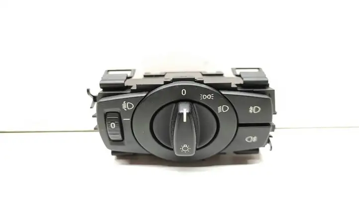 BMW 1 E81 E87 (2004 - 2011) 6932794 Включатель фонарей — фото 1