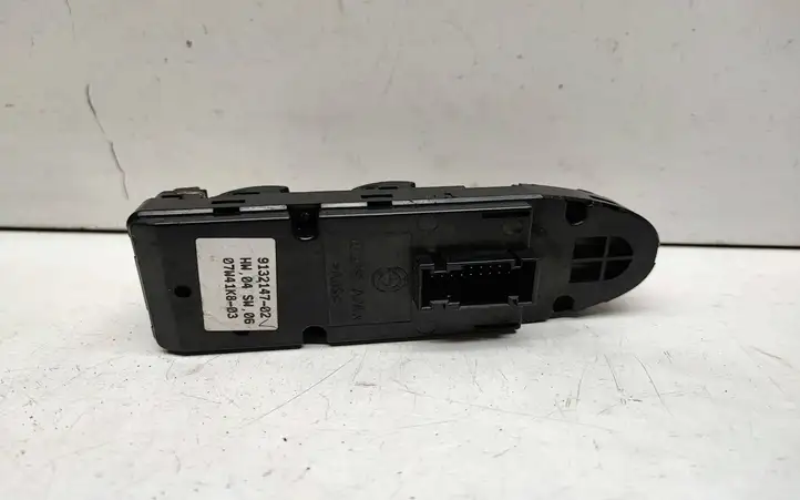 BMW 3 E90 E91 (2005 - 2012) 9132147 Кнопка стеклоподъемников — фото 3