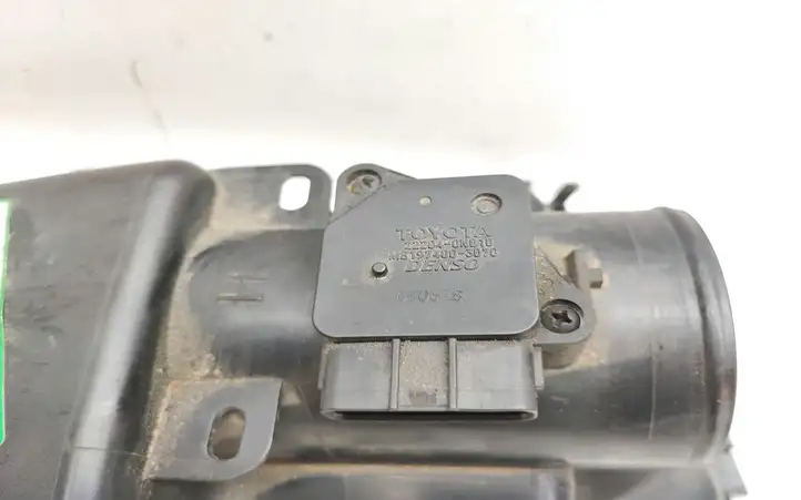Toyota Avensis T250 (2006 - 2009) 222040N010 Датчик массового расхода воздуха — фото 2