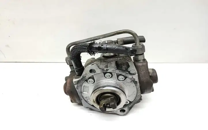 Toyota Avensis T250 (2006 - 2009) 221000R020 Топливный насос — фото 1
