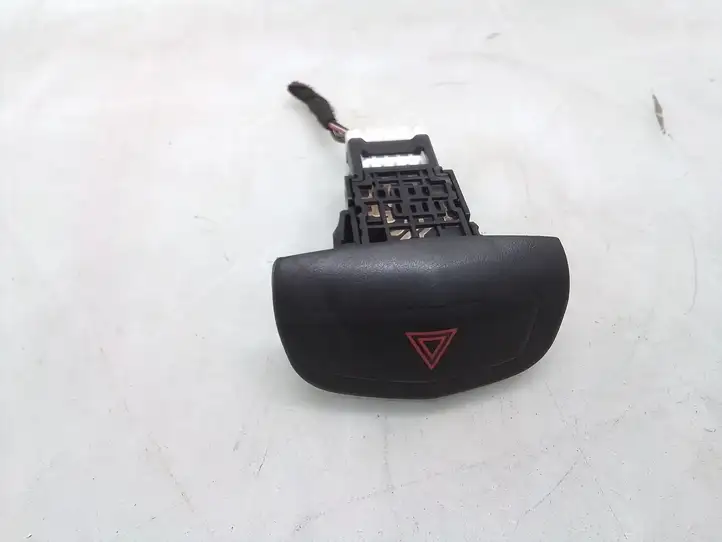 Nissan Primera (2001 - 2008) 06016 Включатель аварийных фонарей — фото 1