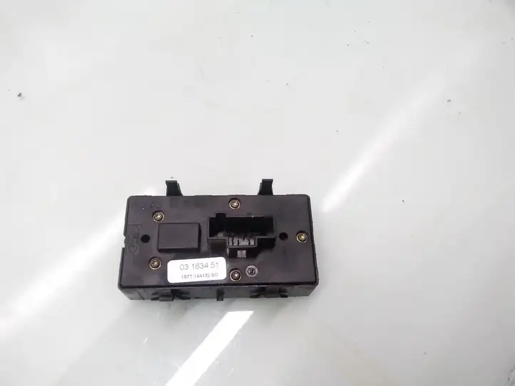 Ford Mondeo Mk III (2000 - 2007) 03163451 Блок кнопок стеклоподъемников — фото 2