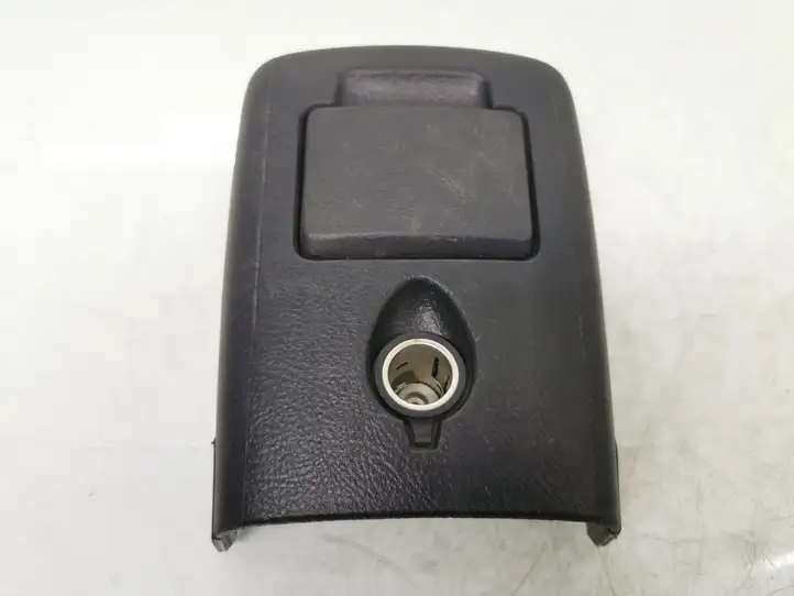 Toyota Avensis T250 (2003 - 2006) 5892305020 Задняя пепельница — фото 1