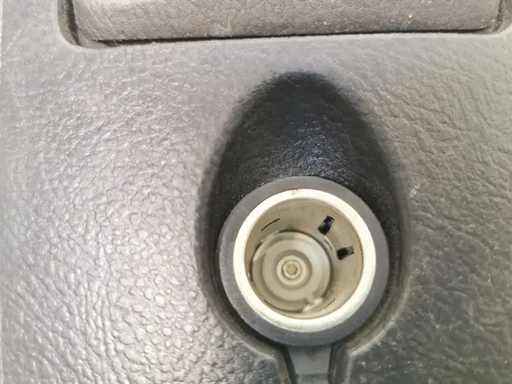 Toyota Avensis T250 (2003 - 2006) 5892305020 Задняя пепельница — фото 7