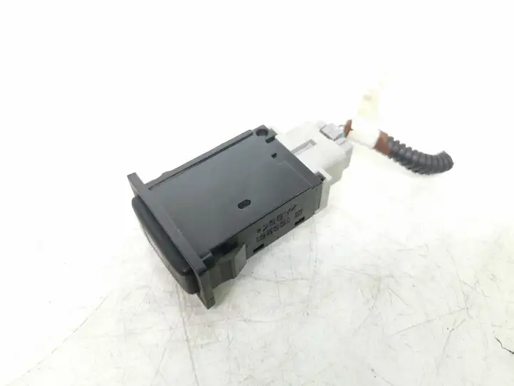 Toyota Avensis T250 (2003 - 2006) 153261 Кнопка обогрева стекла — фото 2