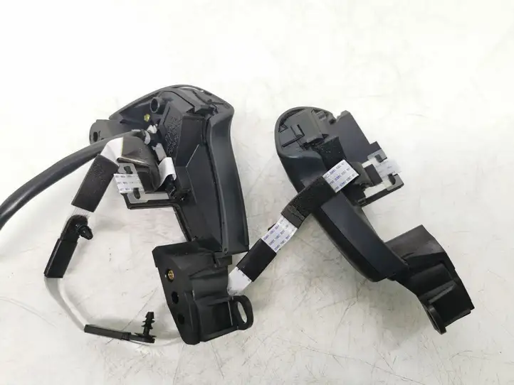 Toyota Avensis T250 (2003 - 2006) 75B070 Кнопки на рулевом колесе — фото 4