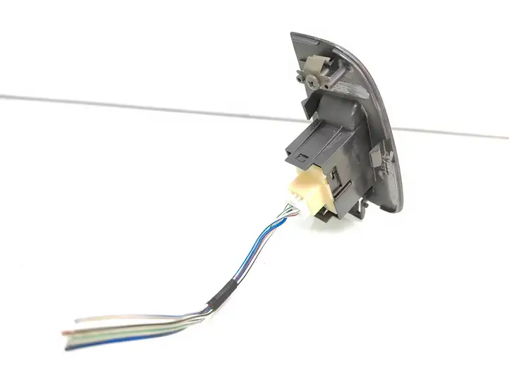 Toyota Avensis T250 (2003 - 2006)  7423105140 Кнопка стеклоподъемников