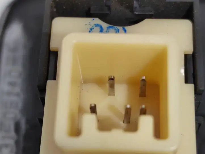 Toyota Avensis T250 (2003 - 2006)  7423105140 Кнопка стеклоподъемников