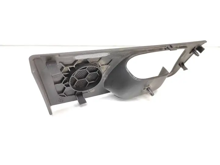 Toyota Avensis T250 (2003 - 2006) 6761705030 Прочая отделка задней двери — фото 2