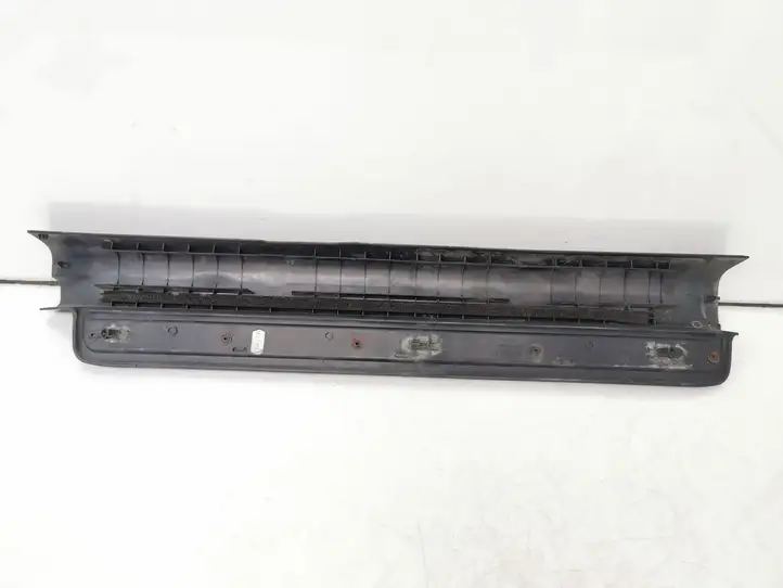 Toyota Avensis T250 (2003 - 2006) 6791405040 Внутренняя отделка переднего порога — фото 2