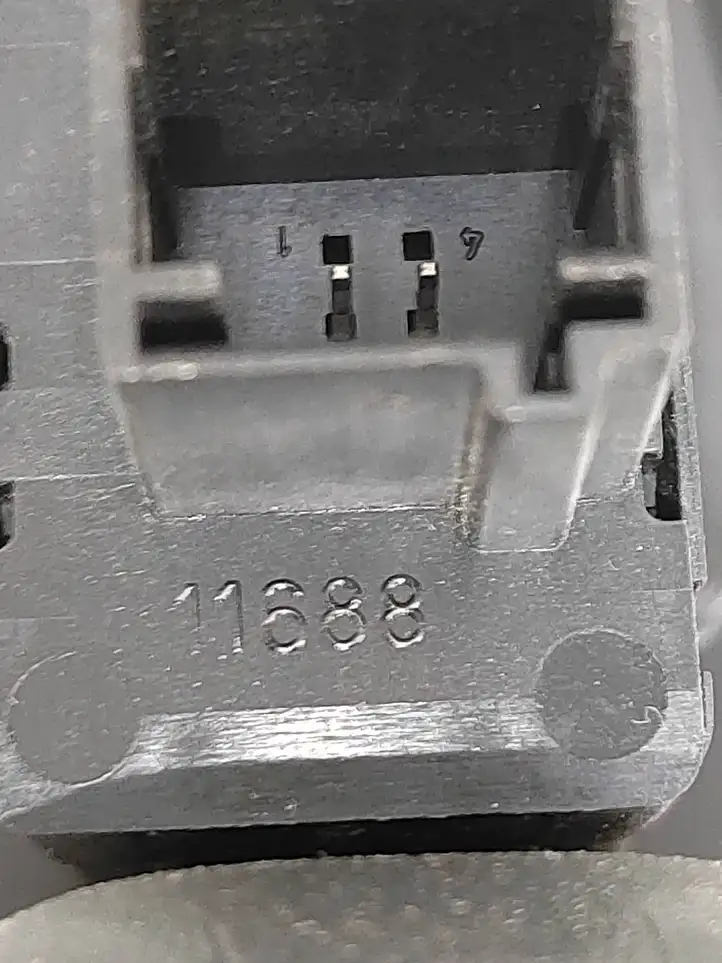 Peugeot 308 (2007 - 2013) 96573850XT Блок кнопок стеклоподъемников — фото 6