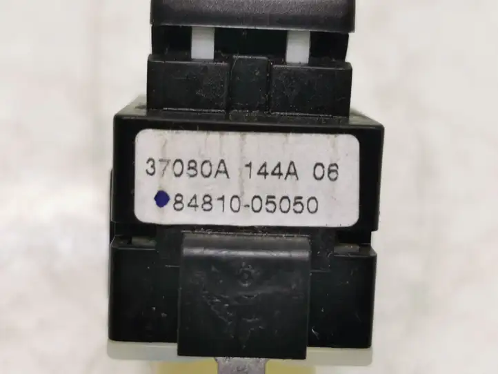 Toyota Avensis T250 (2006 - 2009) 8481005050 Блок кнопок стеклоподъемников — фото 3