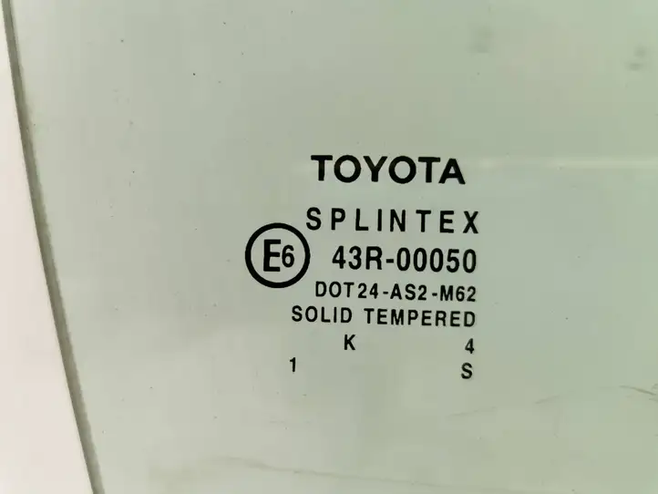 Toyota Avensis T250 (2003 - 2006) Стекло передней двери — фото 2