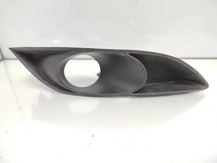 Toyota Auris 150 (2006 - 2012) 8148102050 Решетка противотуманной фары — фото 1