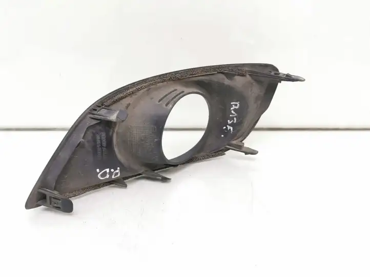 Toyota Avensis T250 (2006 - 2009) 5212705030 Решетка противотуманной фары — фото 3