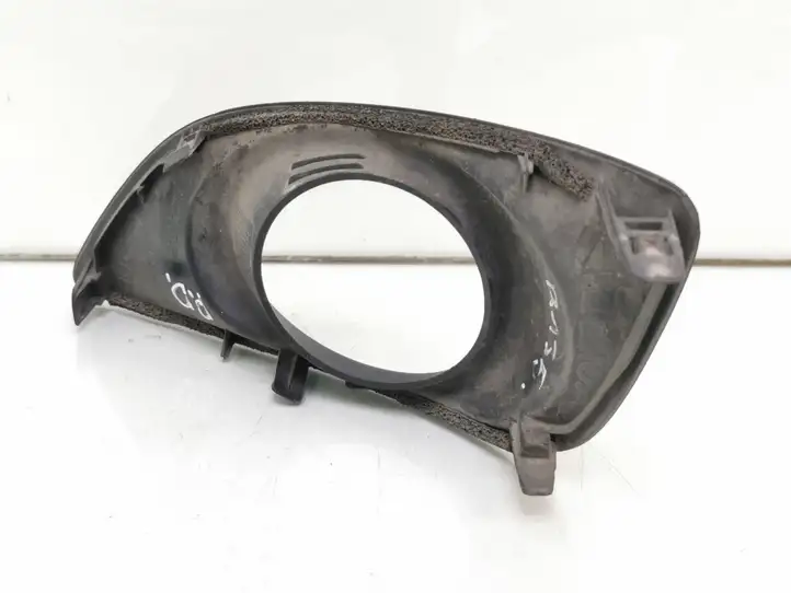 Toyota Avensis T250 (2006 - 2009) 5212705030 Решетка противотуманной фары — фото 4