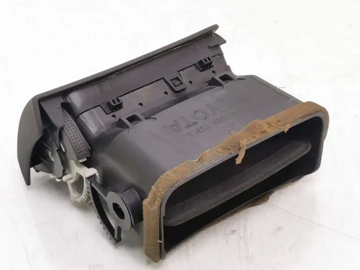 Toyota Avensis T250 (2006 - 2009) 8221 Боковой воздушный дефлектор — фото 4